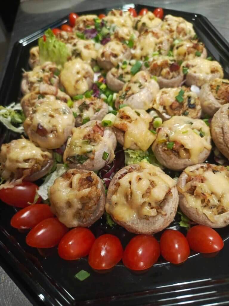 Przygotowany catering przez Restauracja 4Kąty Chrzanów