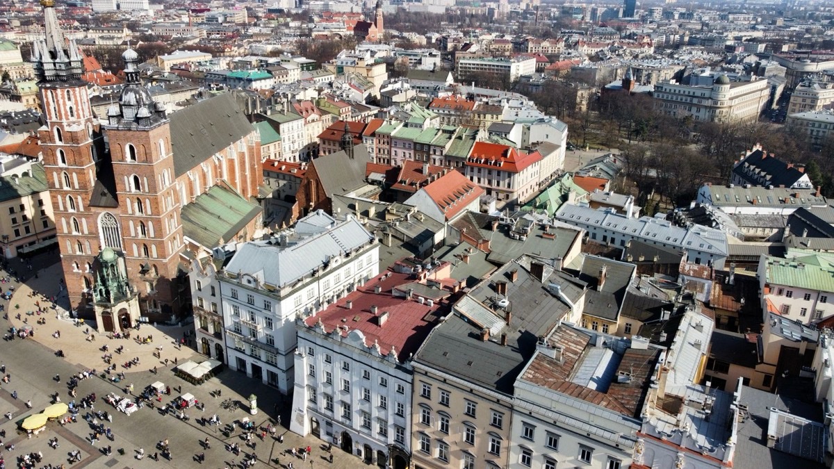 Wycieczki jednodniowe z Chrzanowa 2026 – baza wypadowa po Małopolsce, Hotel Mikunda